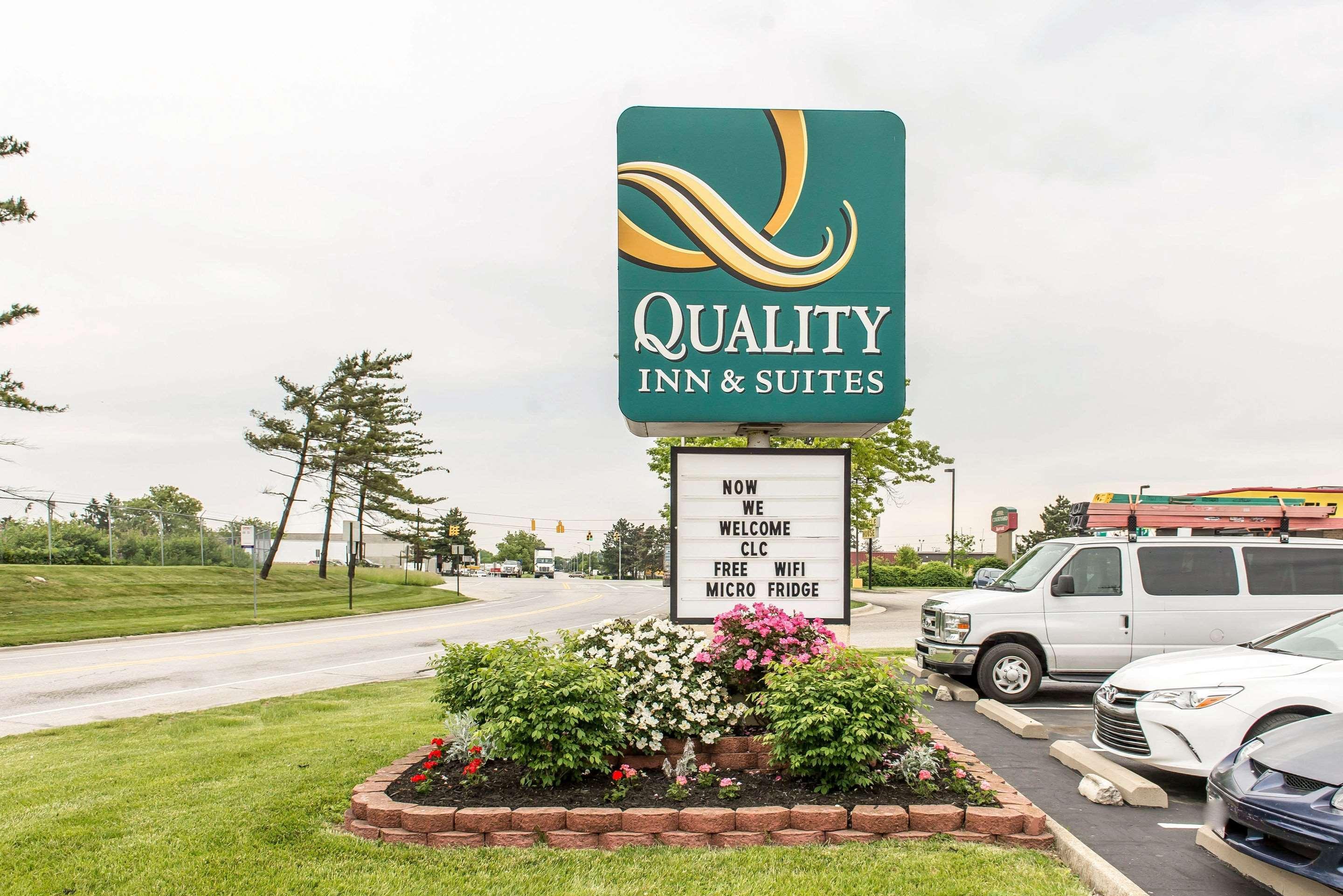 Quality Inn & Suites Columbus West - Hilliard Exterior photo